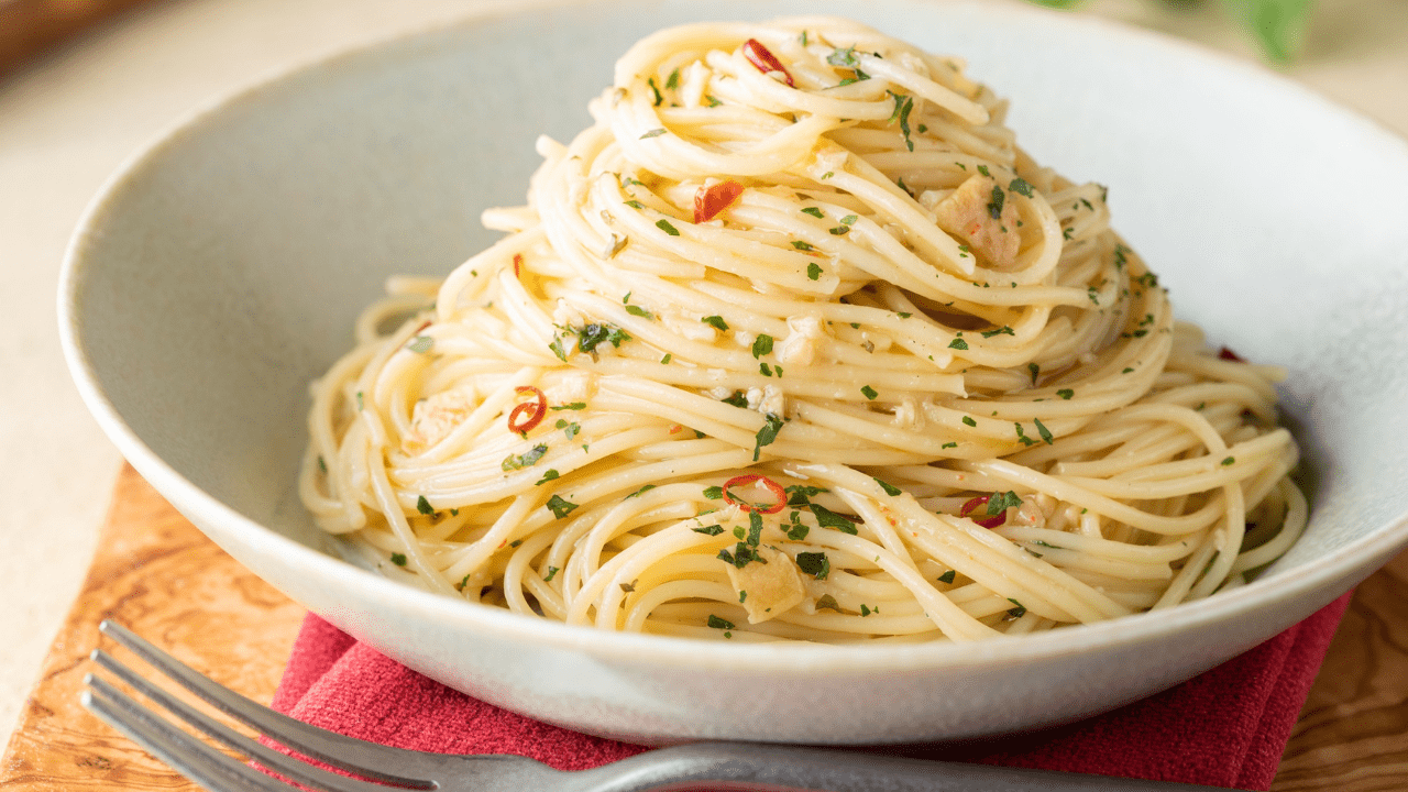 Famous Italian Spaghetti with 8 interesting facts